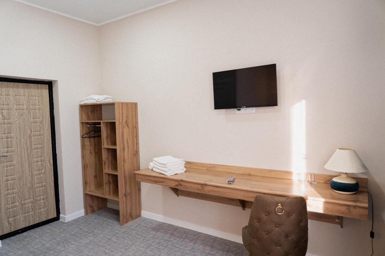 Jardin Hotel Aktobe Bagian luar foto