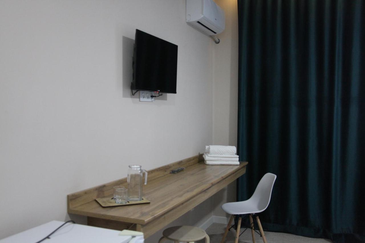Jardin Hotel Aktobe Bagian luar foto